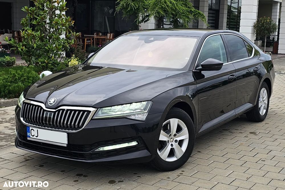 Skoda Superb 2.0 TDI DSG Sportline - 2