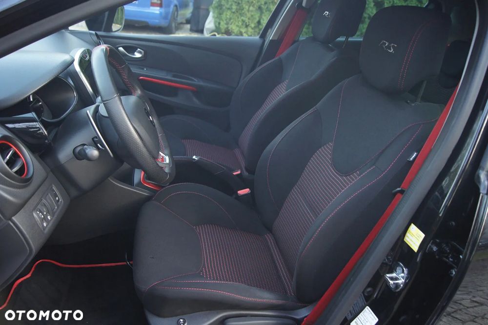 Renault Clio TCe 220 EDC R.S Trophy - 17