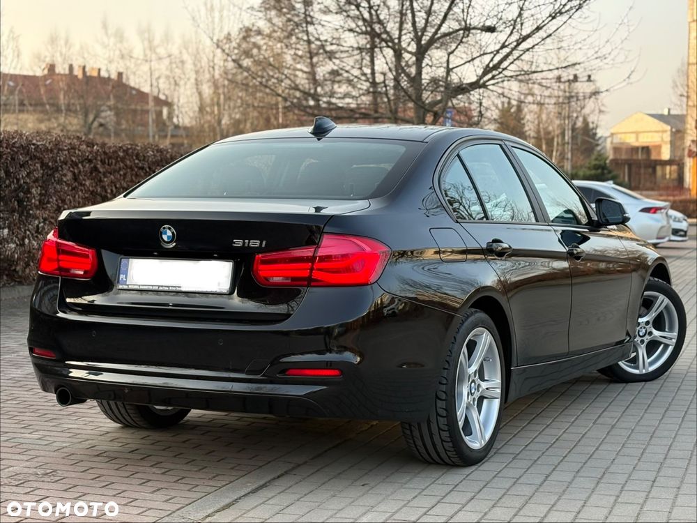 BMW Seria 3 318i - 13