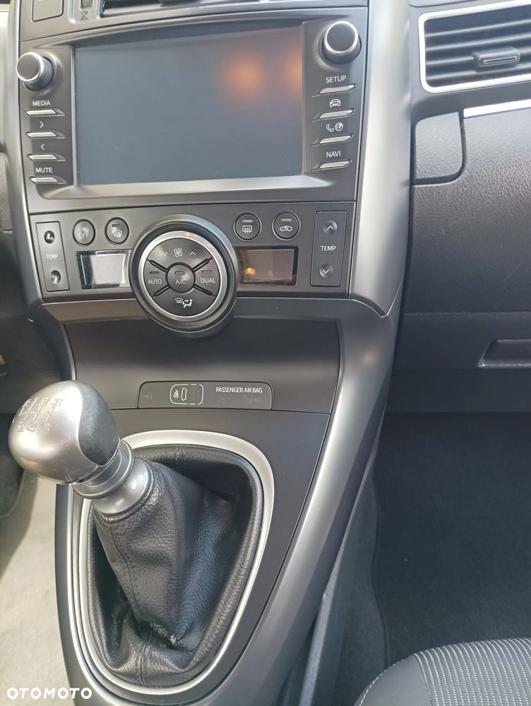 Toyota Verso 1.8 7-Sitzer Executive - 11