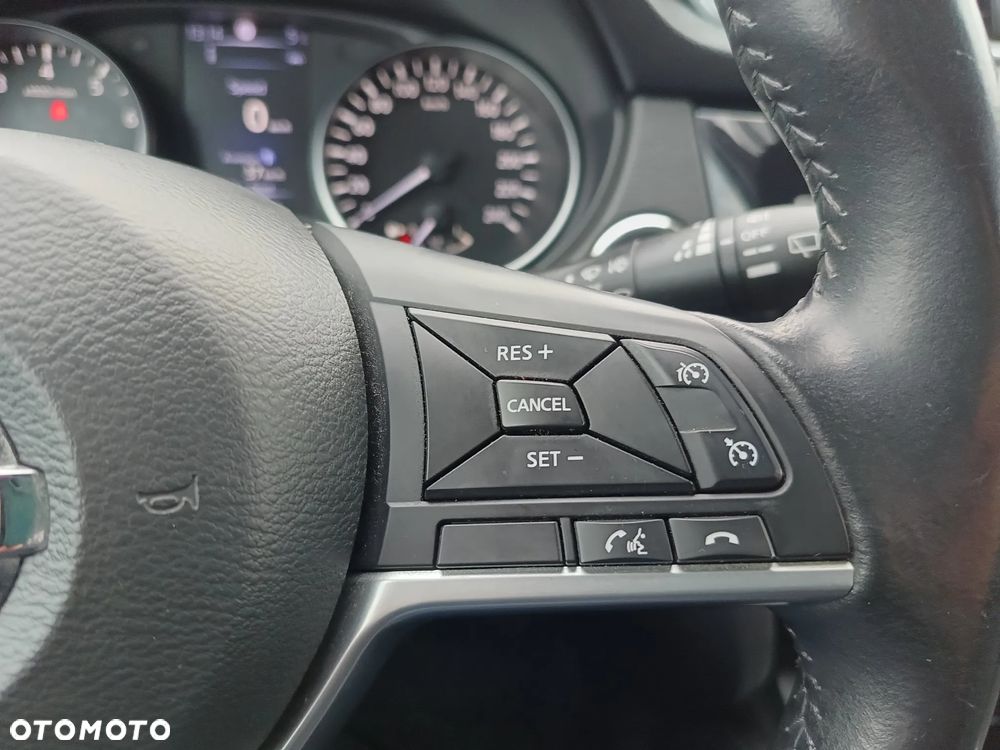 Nissan Qashqai 1.2 DIG-T N-Connecta EU6 - 16