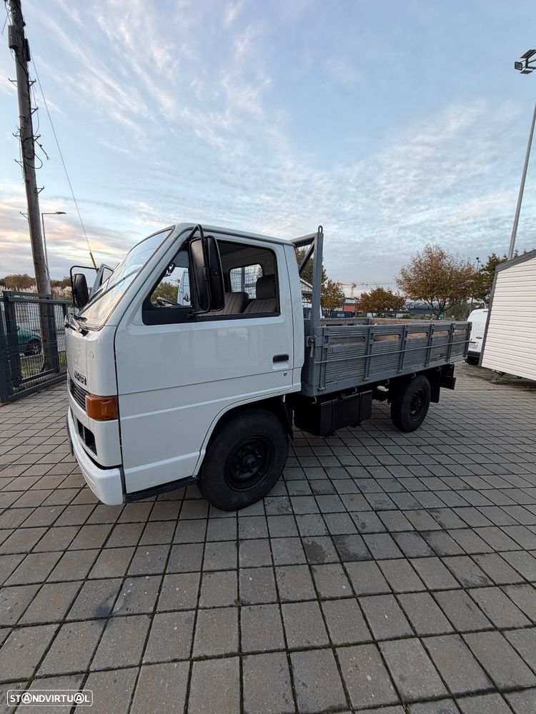 Isuzu NKR 2.8 DIESEL 3 LUGARES COM CAIXA ABERTA - 2