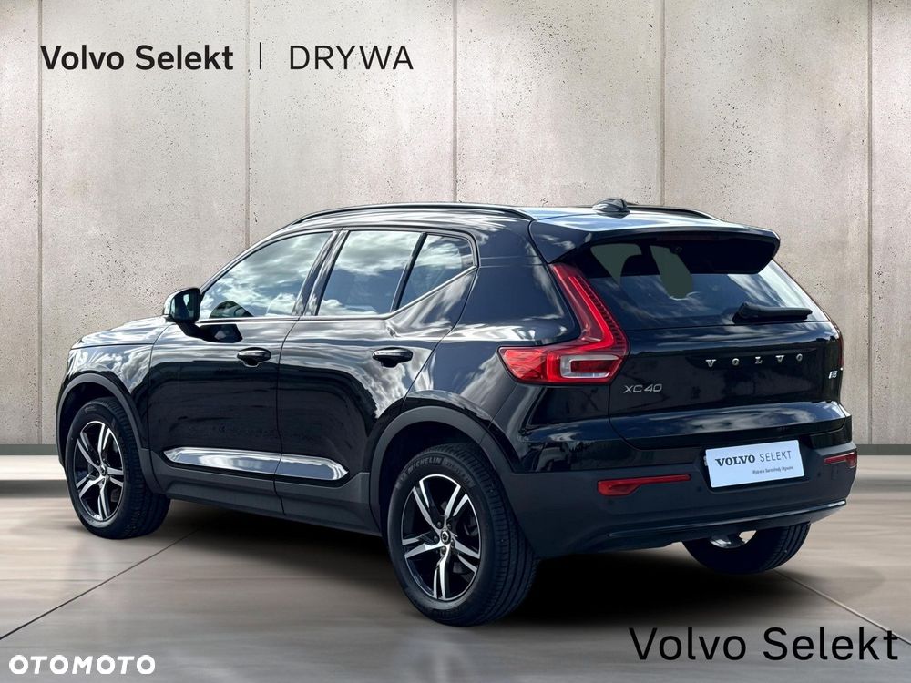 Volvo XC 40 B3 Plus Dark - 5