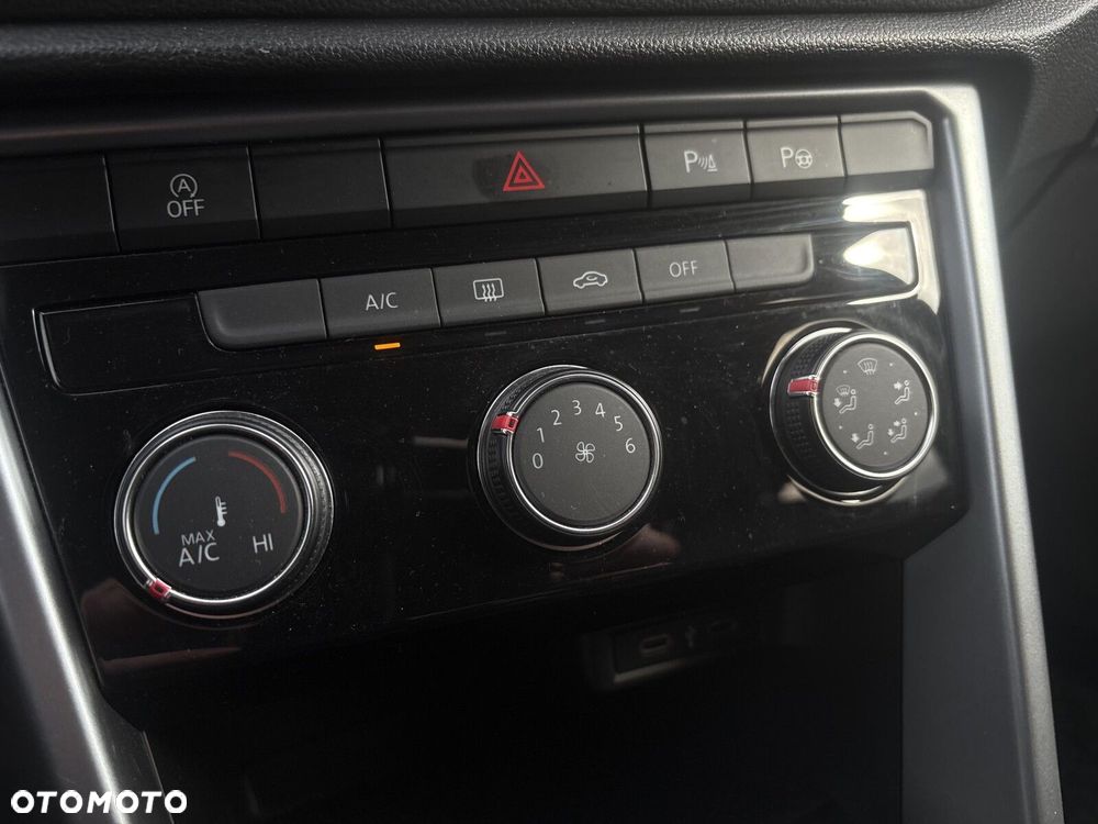 Volkswagen T-Roc 1.5 TSI Life DSG - 25