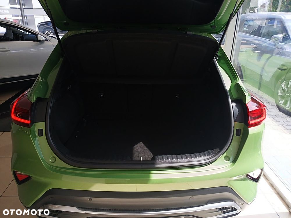 Kia XCeed 1.6 T-GDI Business Line DCT - 17