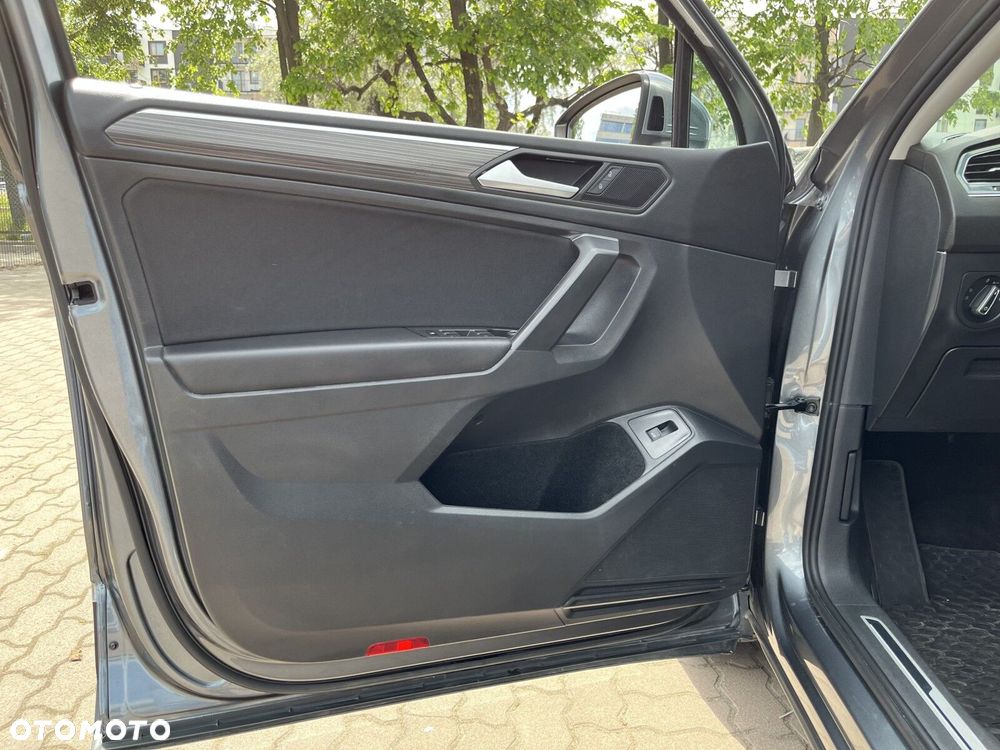 Volkswagen Tiguan - 12