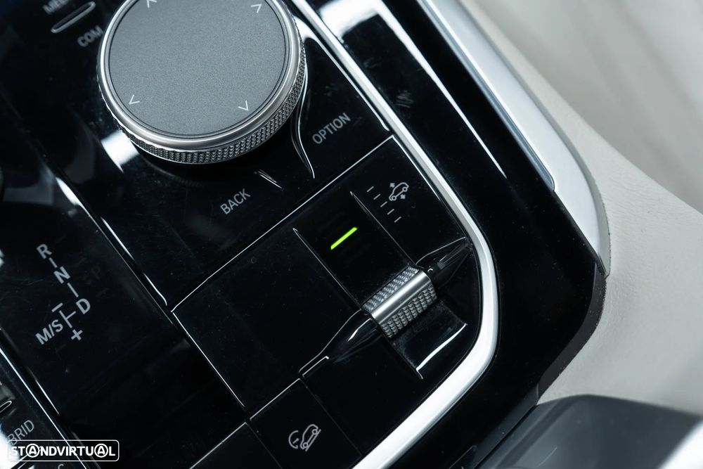 BMW X5 xDrive45e - 58