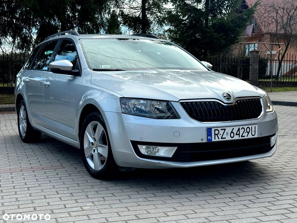 Skoda Octavia 1.6 TDI Style DSG - 10