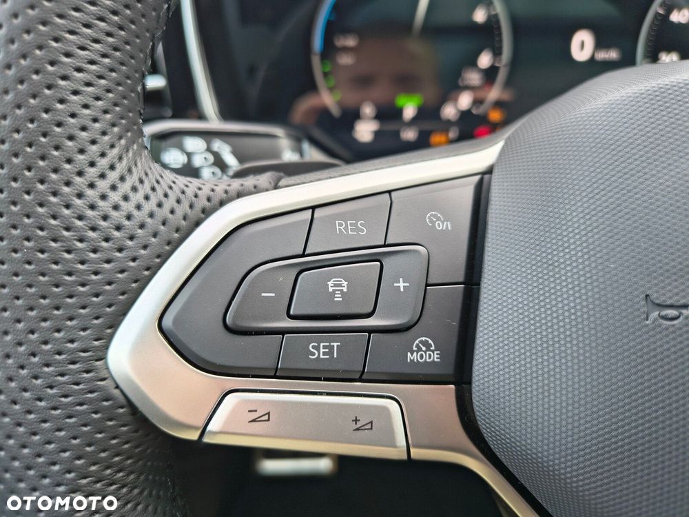Volkswagen Touareg - 18