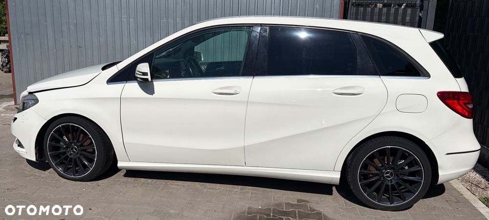 Mercedes-Benz Klasa B 180 CDI (BlueEFFICIENCY) 7G-DCT - 6