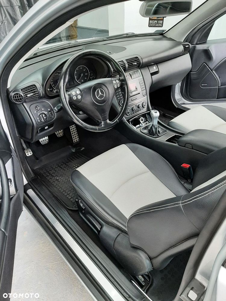 Mercedesbenz Klasa C 200 2005