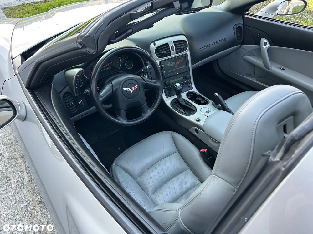 Chevrolet Corvette - 8