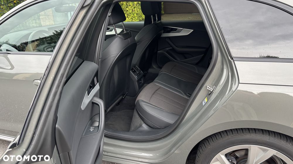 Audi A4 Avant 40 TDI mHEV S Line S tronic - 16