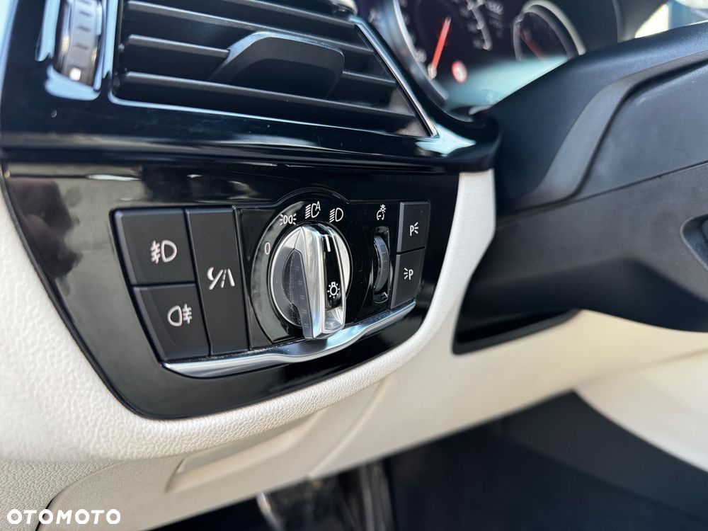 BMW Seria 5 525d M Sport sport - 23