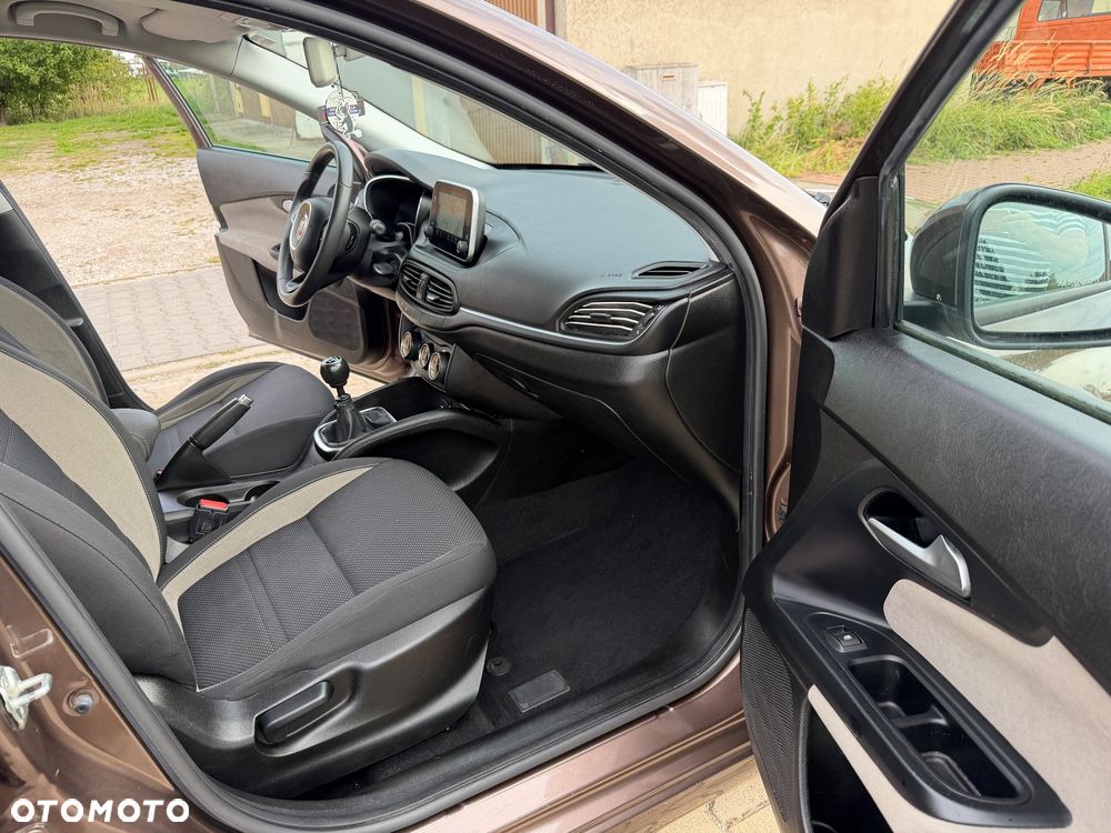Fiat Tipo 1.4 16v Lounge EU6d - 32