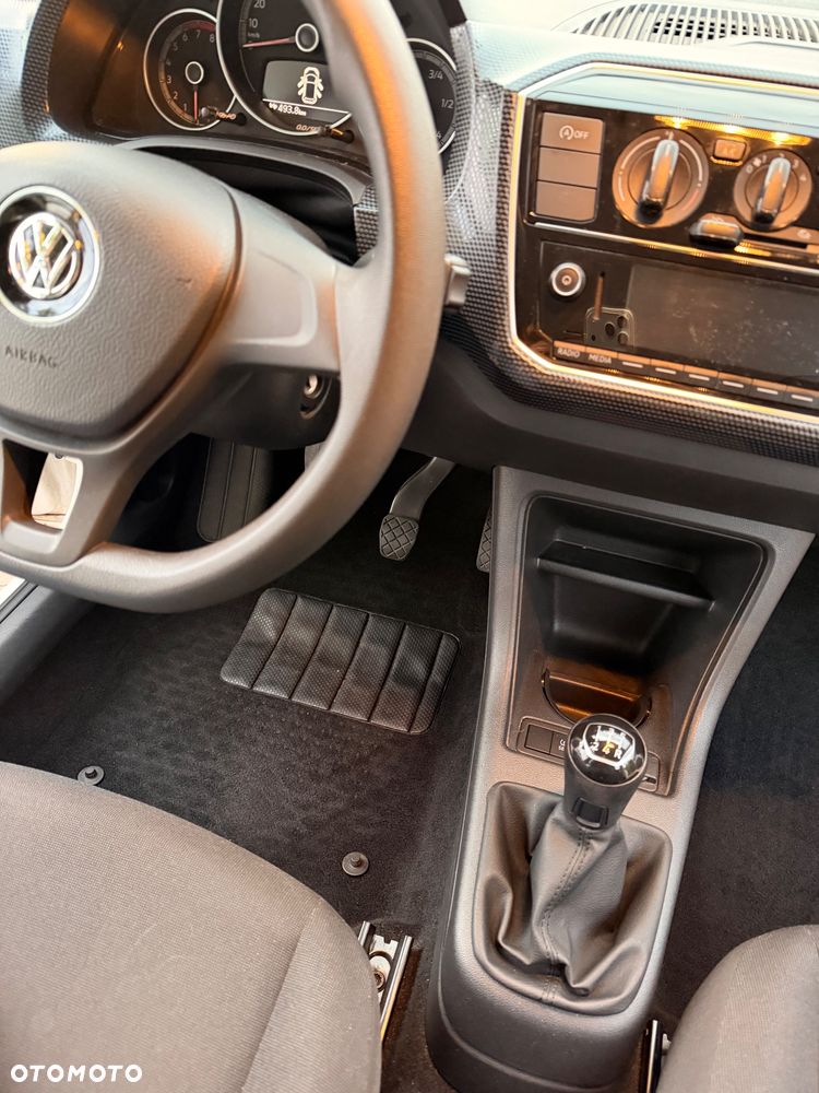 Volkswagen up! 1.0 move - 12
