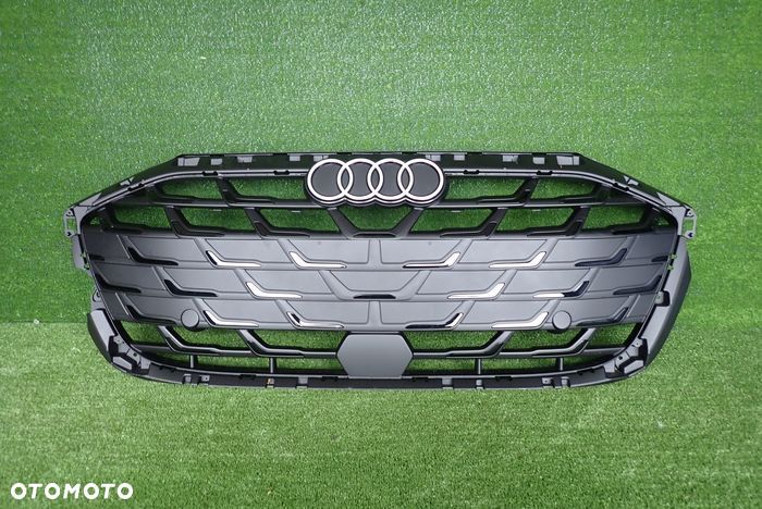 AUDI A3 E-TRON S-LINE 24- atrapa grill