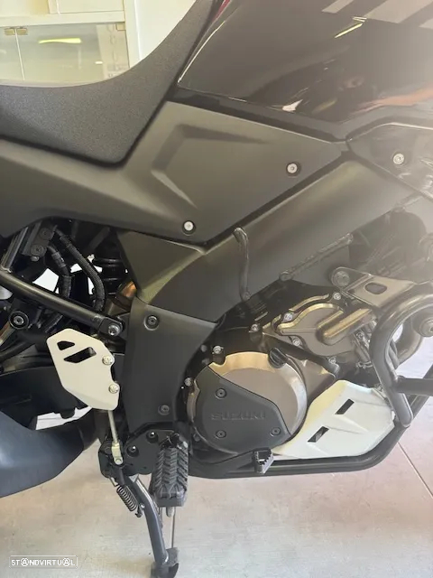 Suzuki DL 1050 XT - rodas de raios - 12