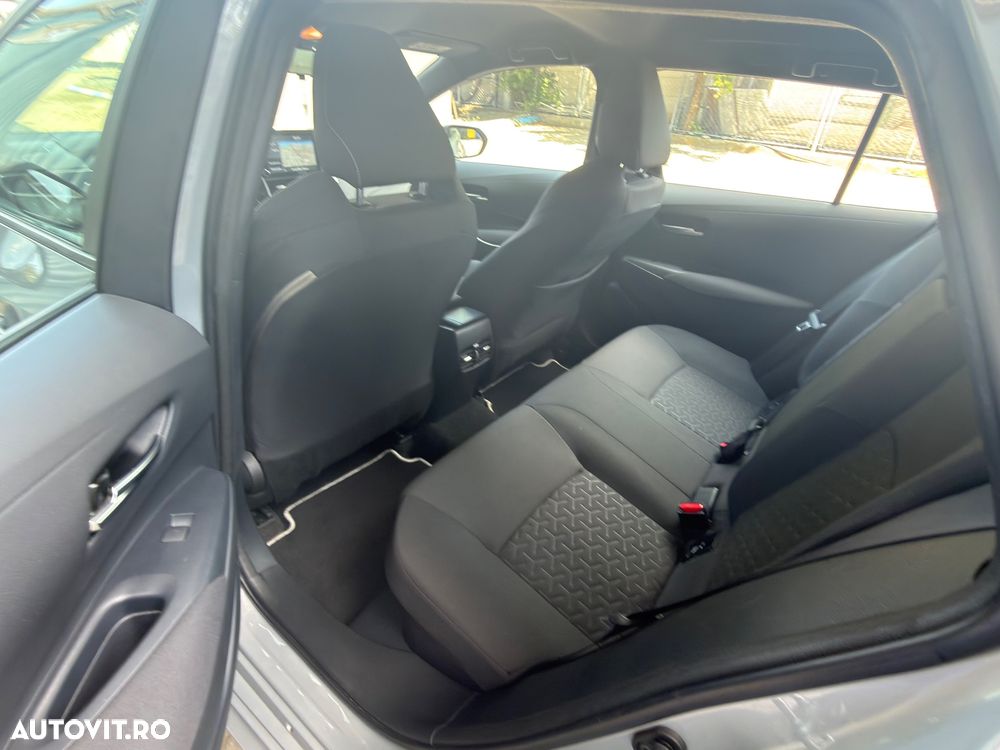 Toyota Corolla 1.8 Business Edition - 13