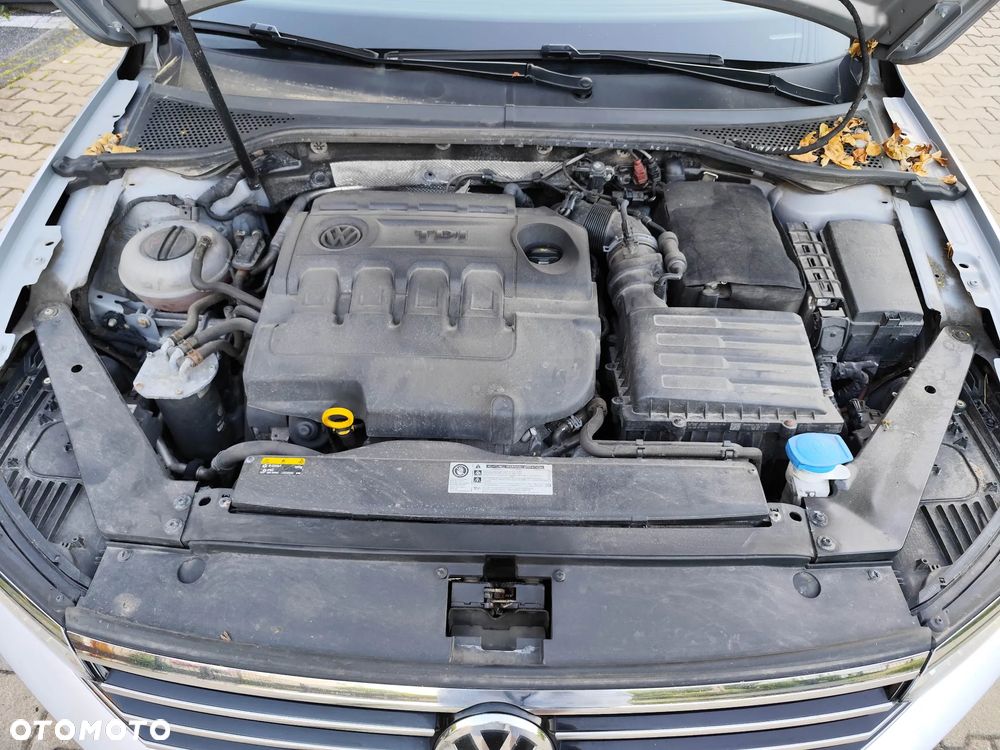 Volkswagen Passat 2.0 TDI BMT Comfortline - 29