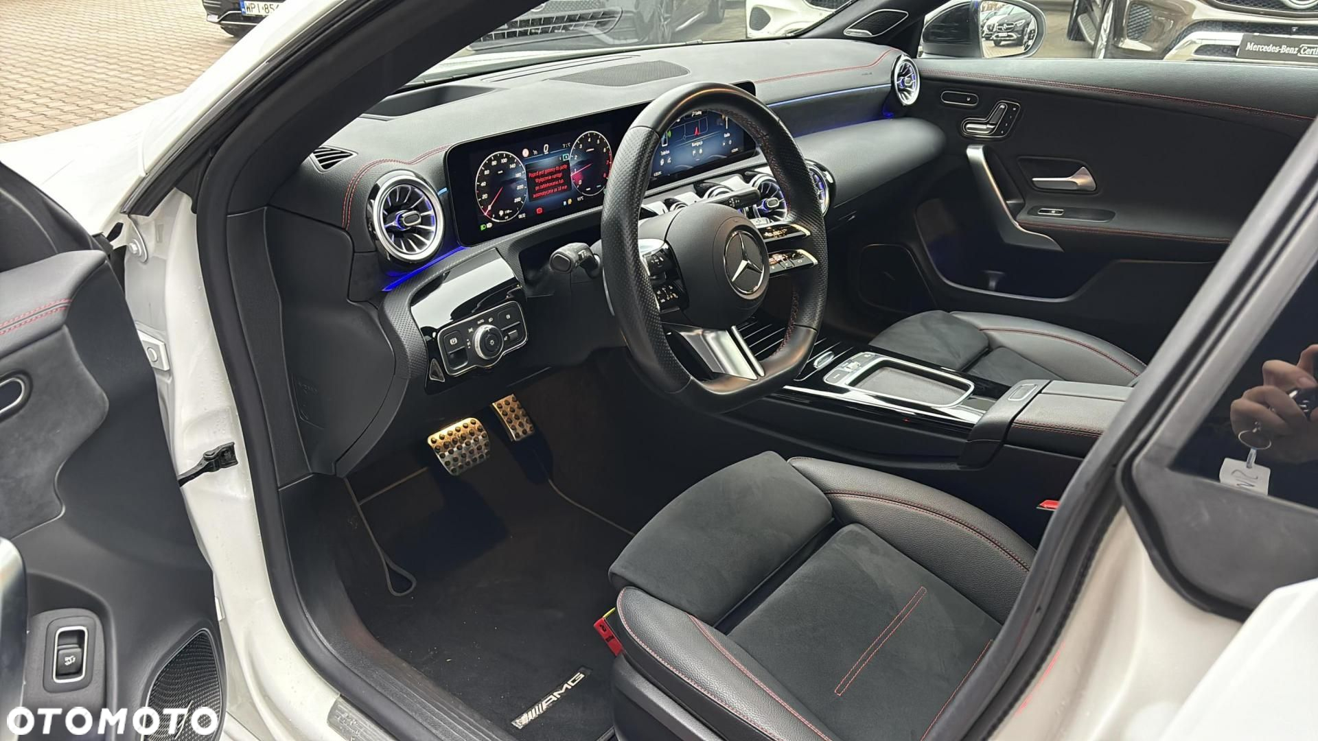 Mercedes-Benz CLA - 8