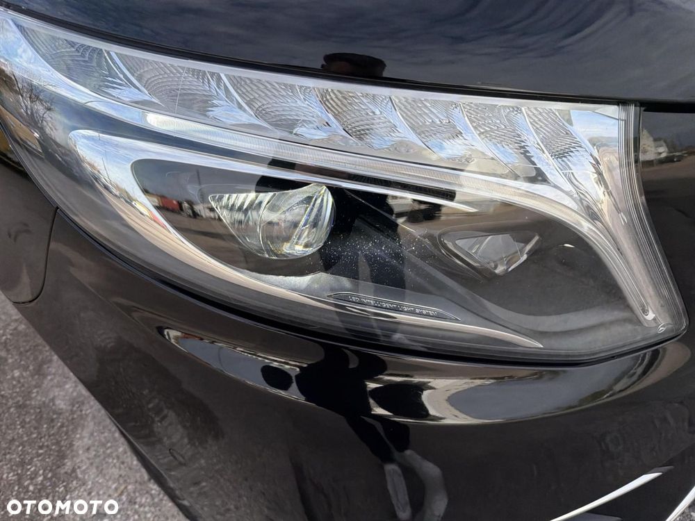 Mercedes-Benz Klasa V - 9