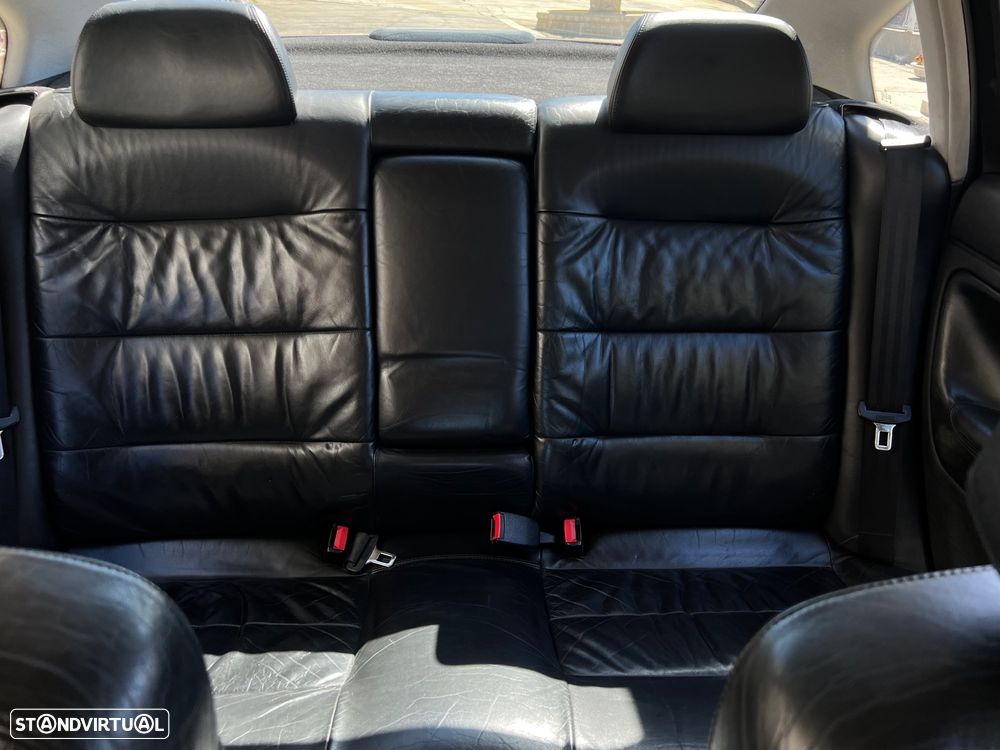 VW Passat 1.9 TDi Confortline - 16