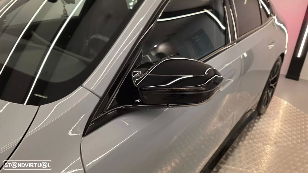 BMW 520 d Pack Desportivo M - 28