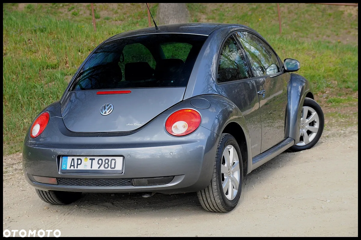 Volkswagen New Beetle 1.6 United - 17