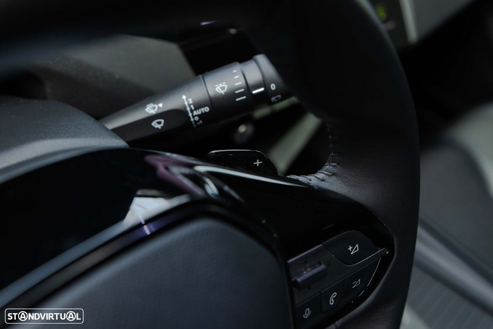 Peugeot 308 SW 1.6 Hybrid Allure Pack e-EAT8 - 17