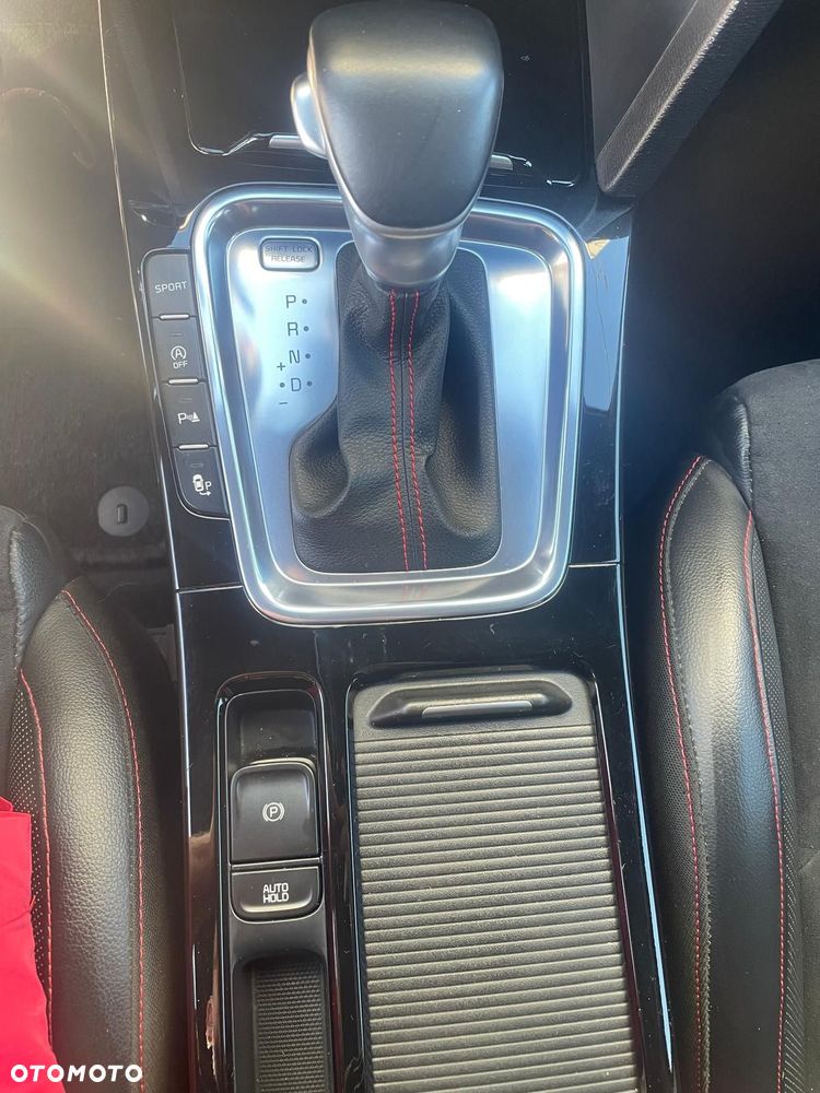 Kia ProCeed 1.6 T-GDI GT DCT - 17