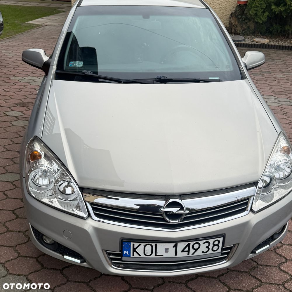 Opel Astra 1.6 Essentia - 10