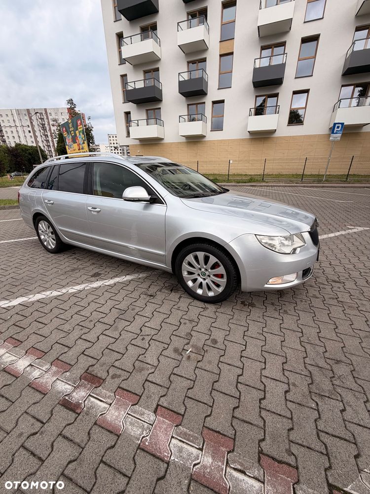 Skoda Superb 2.0 TDI Active DSG - 6