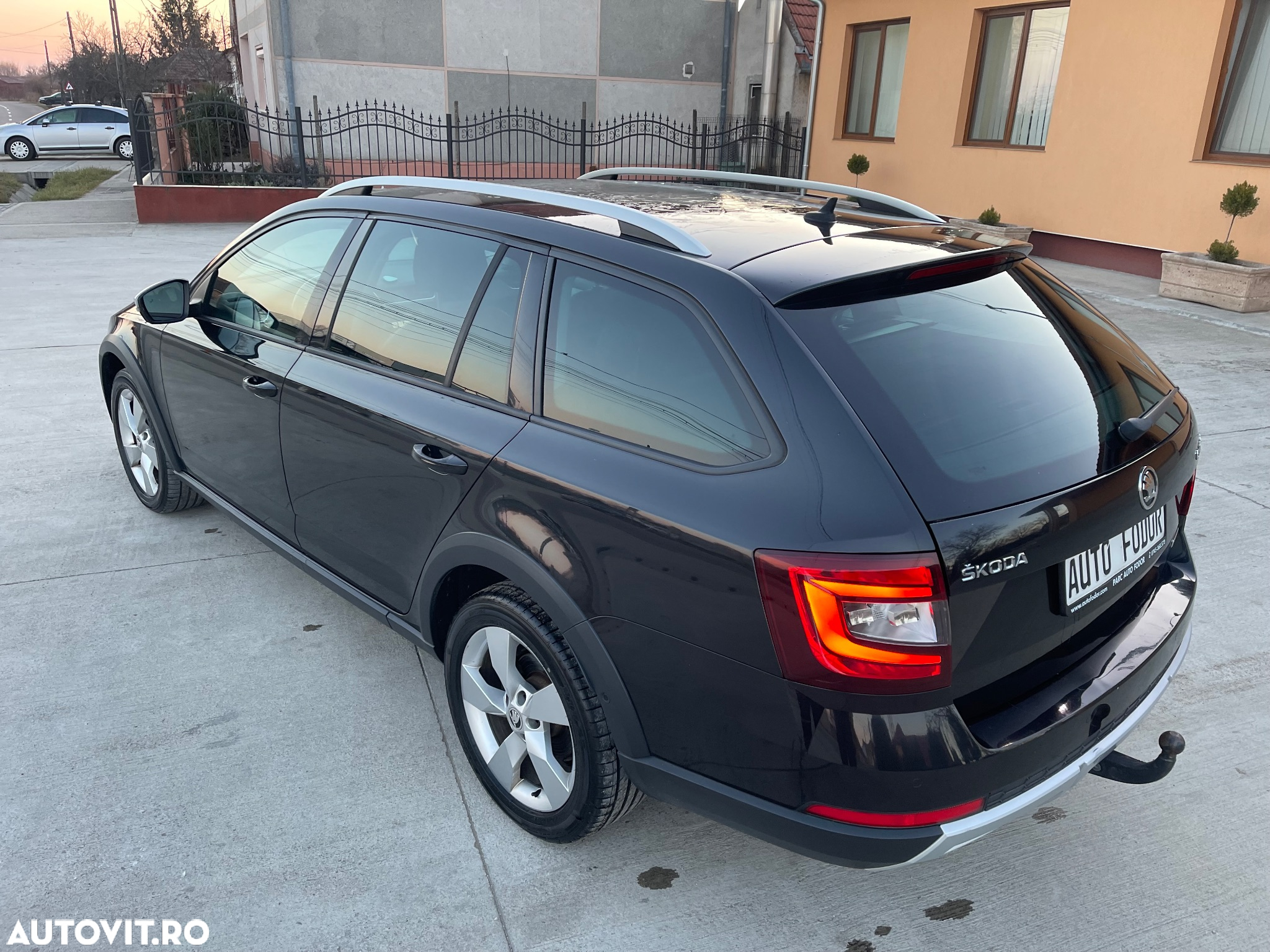 Skoda Octavia 2.0 TDI 4x4 DSG Scout - 11