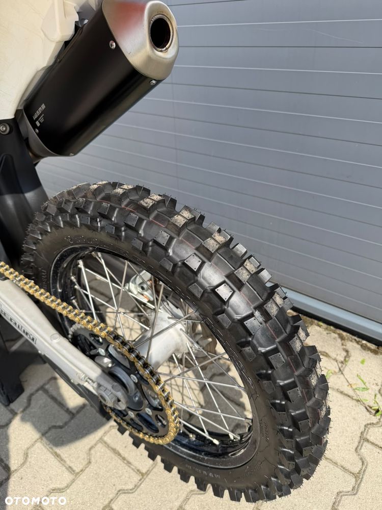 KTM SXF - 9