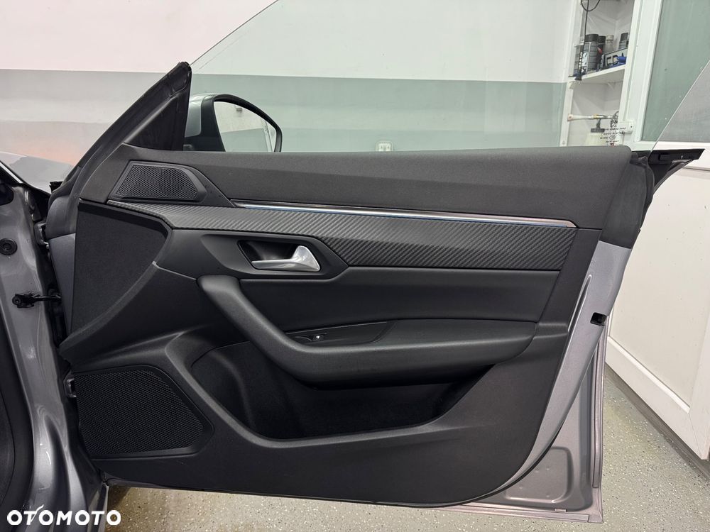 Peugeot 508 BlueHDi 130 EAT8 Allure Pack - 31