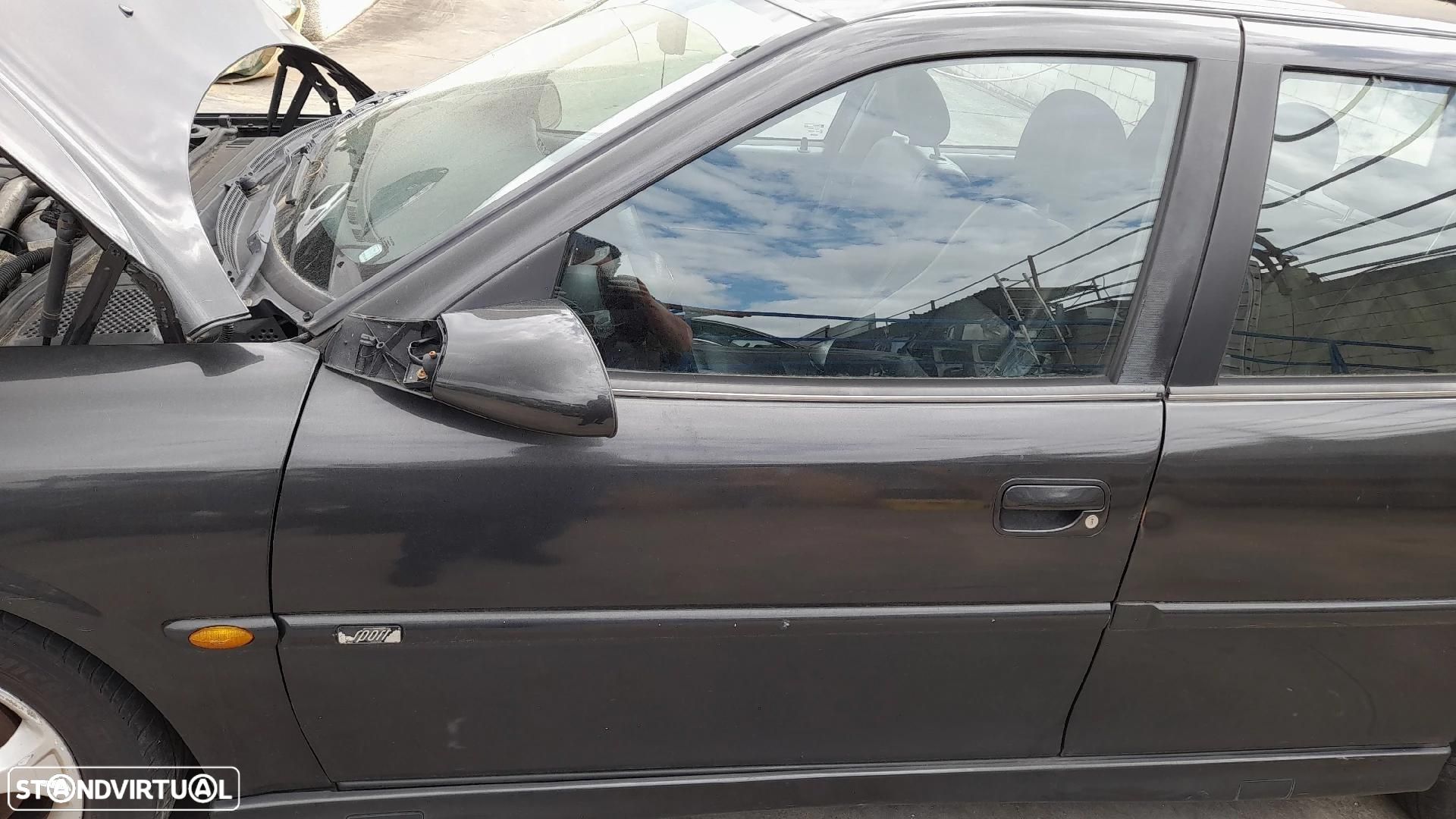 Porta frente esquerda OPEL Vectra B Caravan (31_) - 1