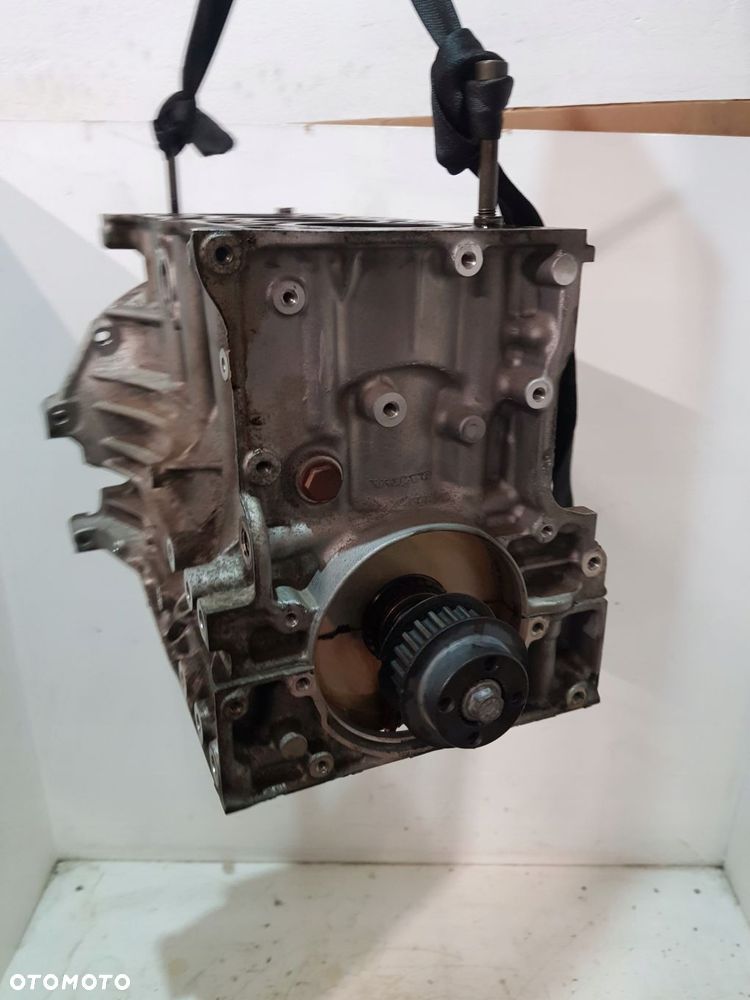 dół silnika b4204t38 volvo v60 s60 v40 2 ii 2.0 t2 drive-e 122 km - 3