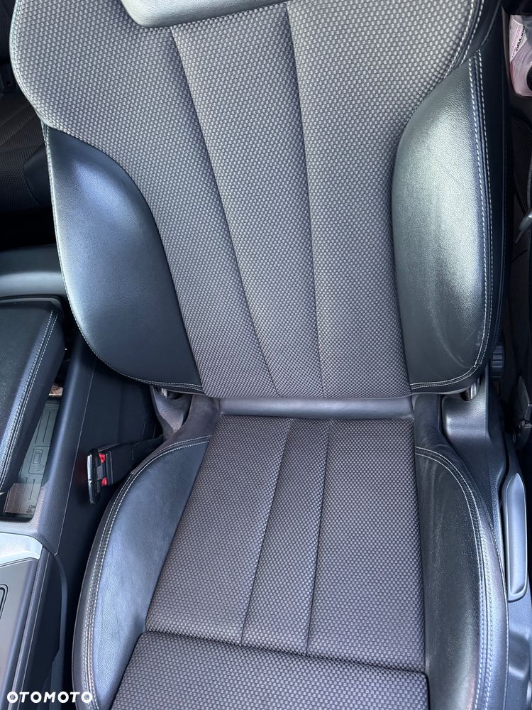 Audi A4 Avant 2.0 TDI Quattro S tronic - 27