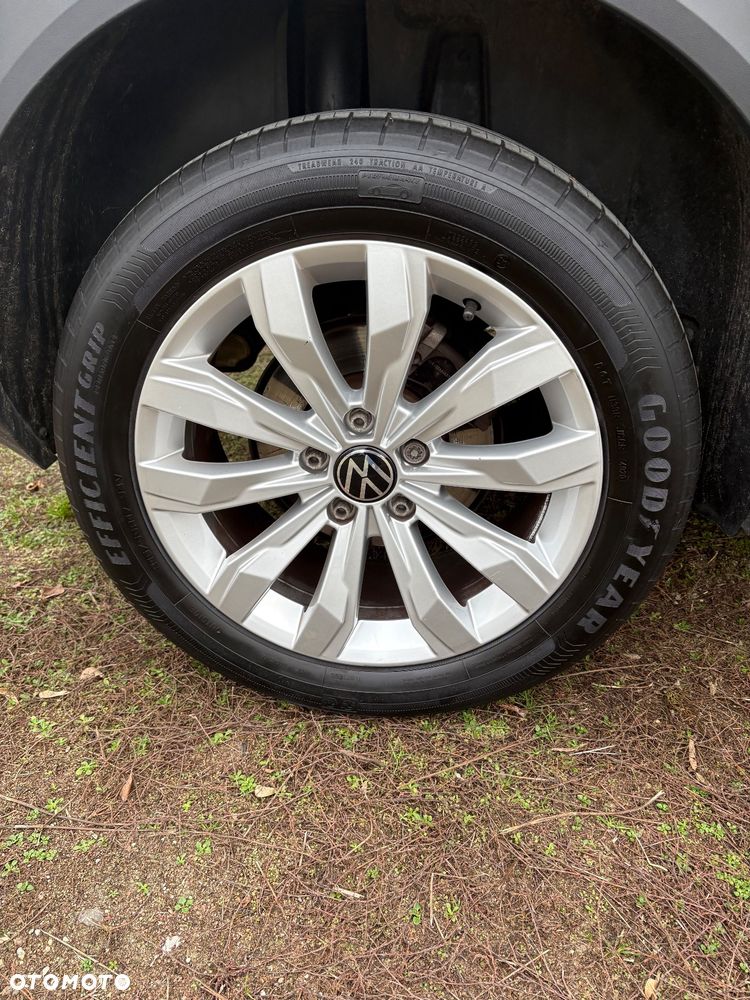 Volkswagen T-Roc - 9