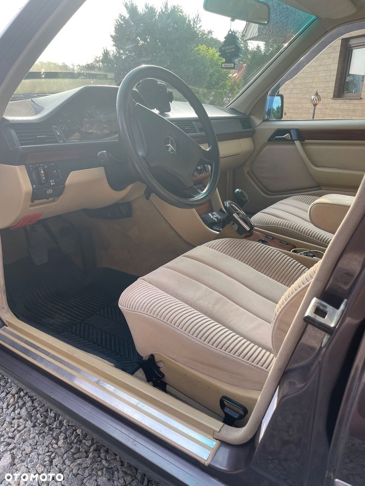 Mercedes-Benz W124 (1984-1993) - 29