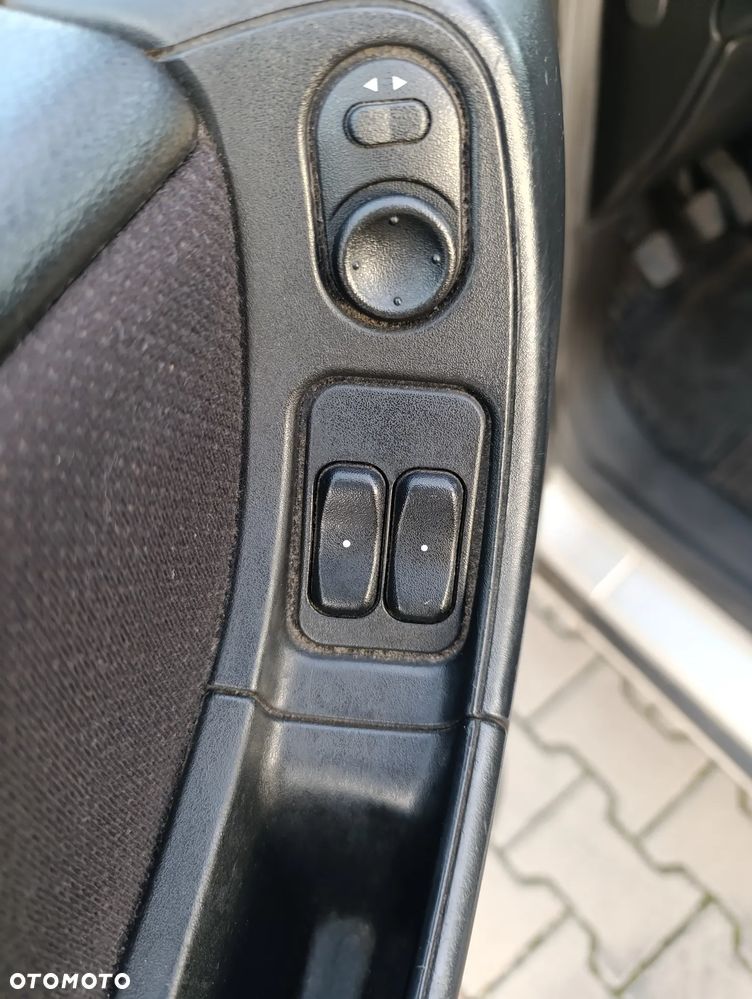 Opel Zafira 2.0 DTI - 19