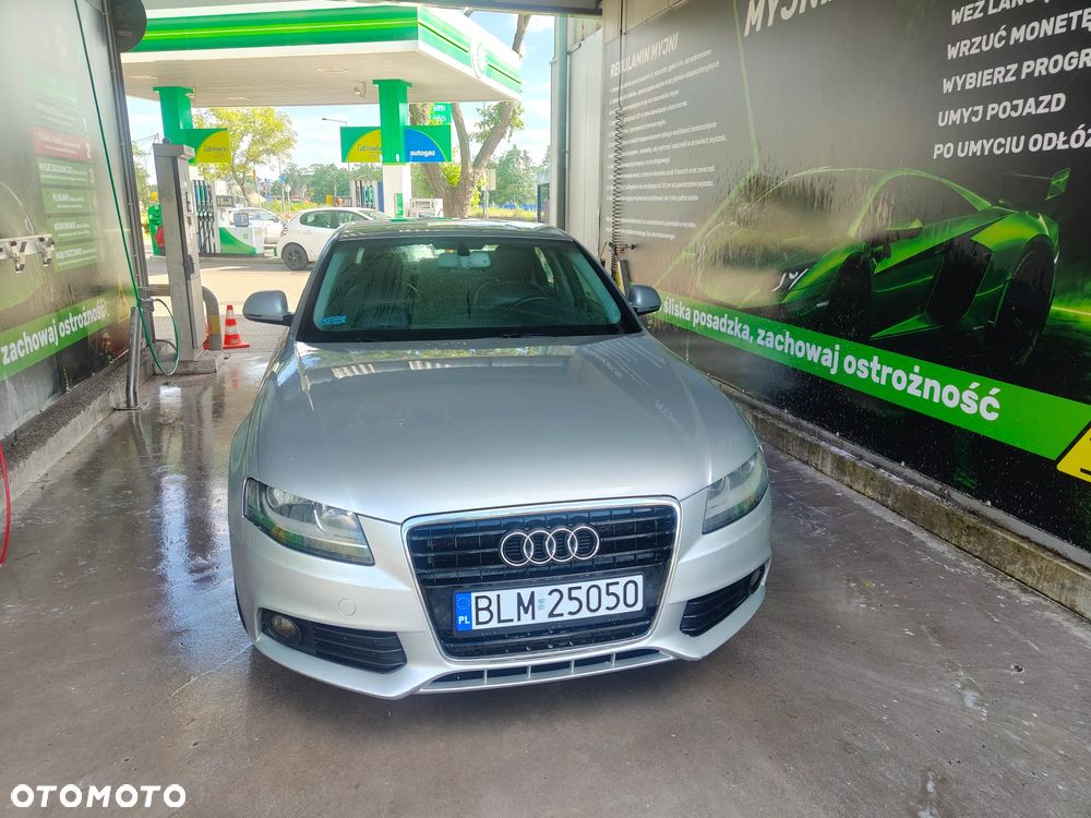 Audi A4 Limousine - 6