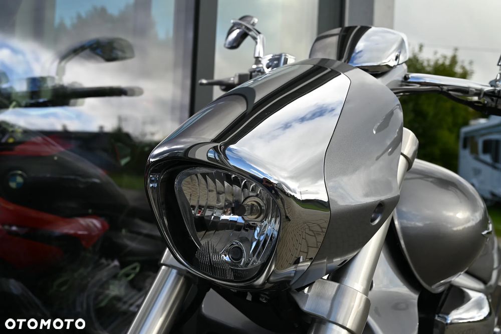 Suzuki Intruder - 39