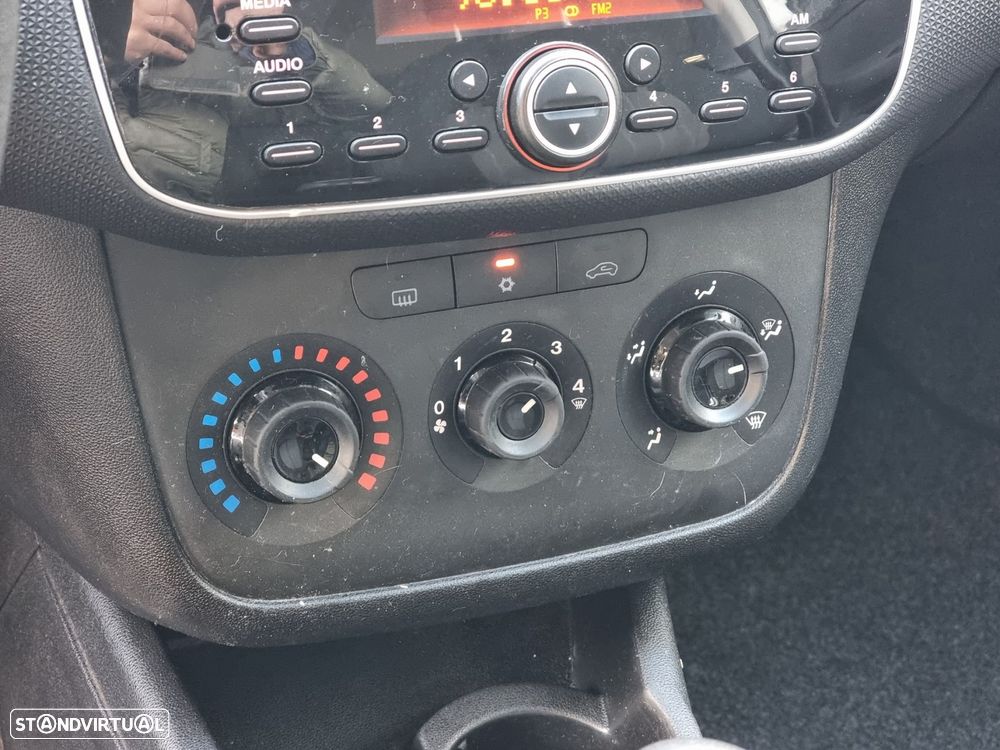 Fiat Punto 1.3 M-Jet Easy S&S - 10