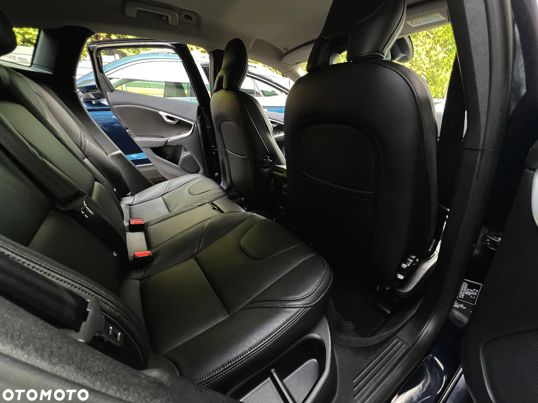 Volvo V40 D2 Drive-E Momentum - 25