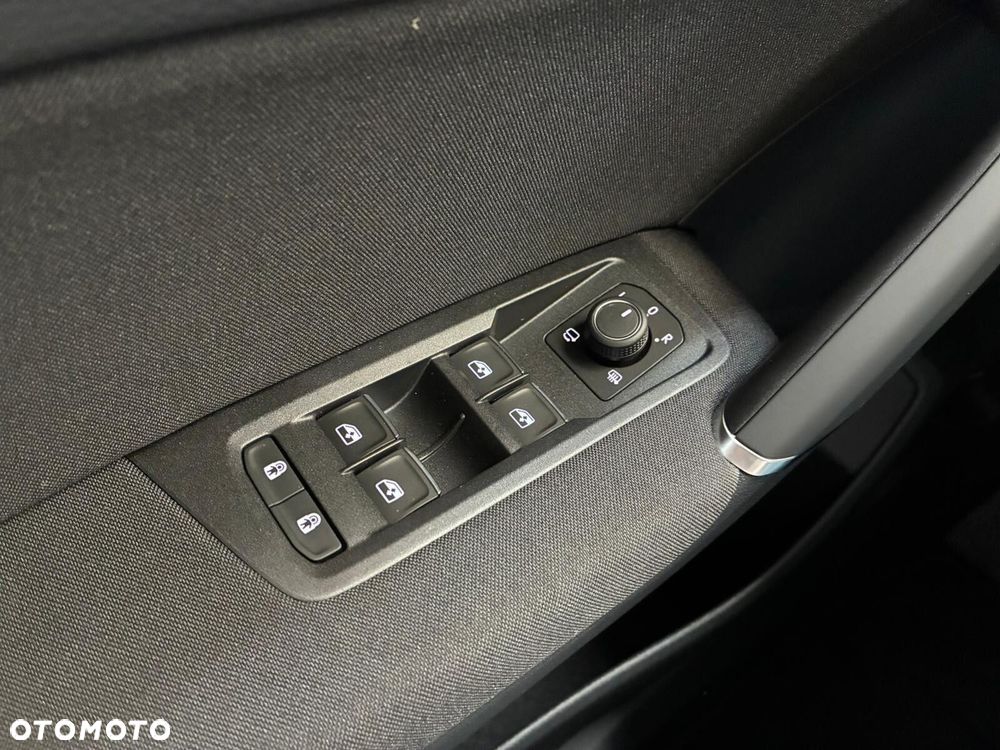 Volkswagen Touran - 22