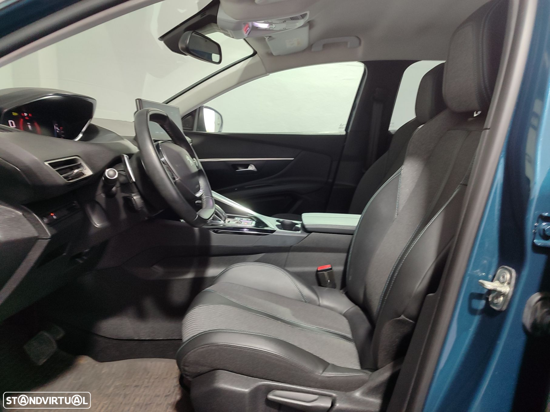 Peugeot 3008 1.5 BlueHDi Allure EAT8 - 13