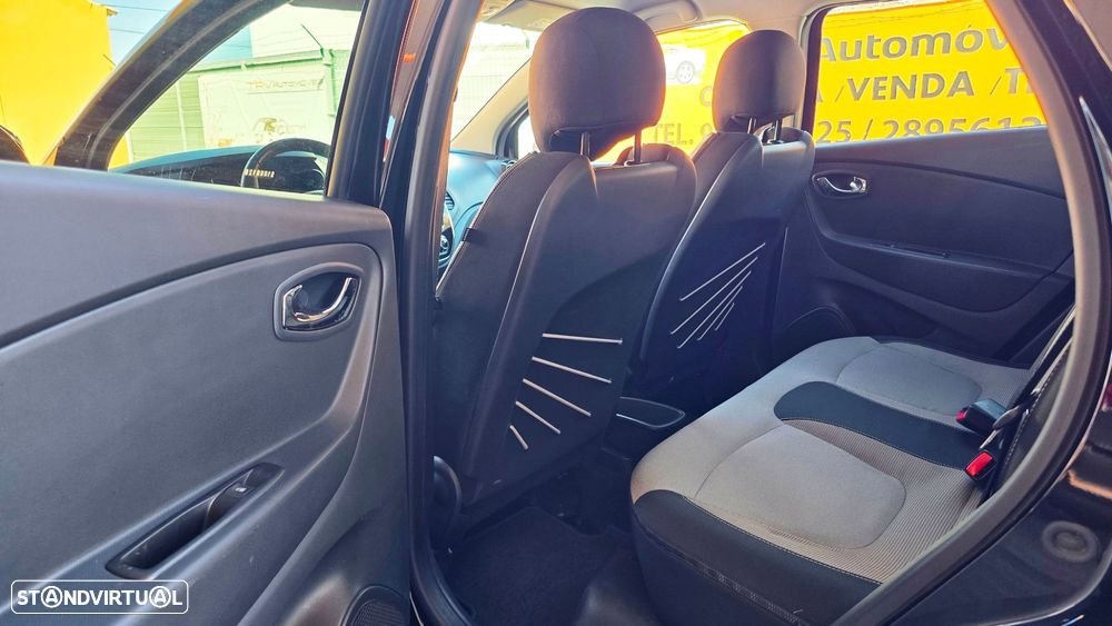 Renault Captur 1.2 TCe Exclusive EDC - 8