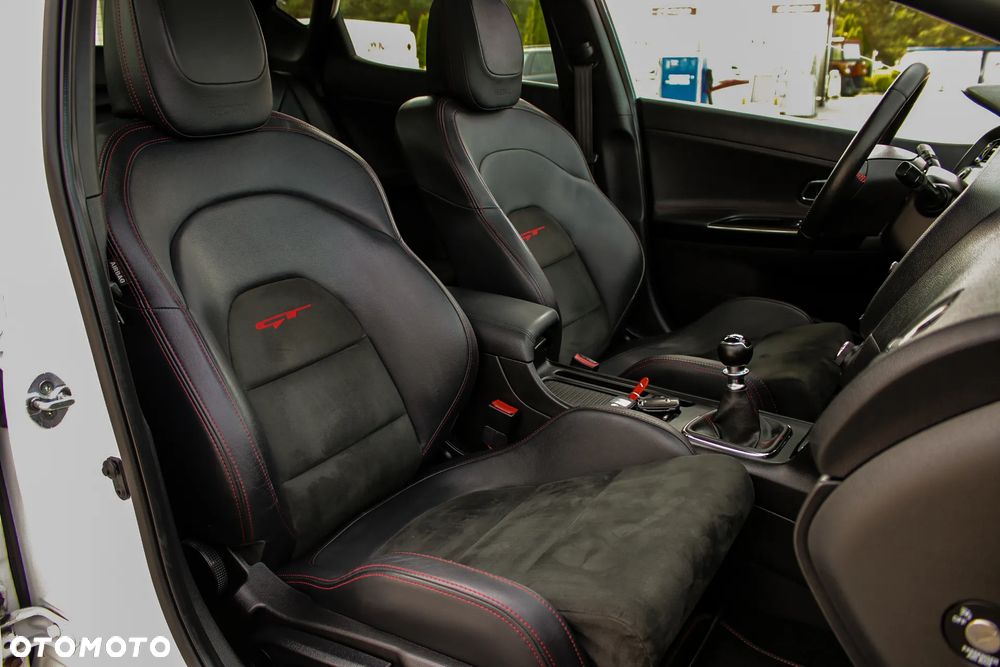 Kia Ceed 1.6 T-GDI GT-Track - 19